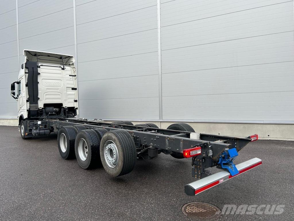 Volvo FH Chassis Cab trucks