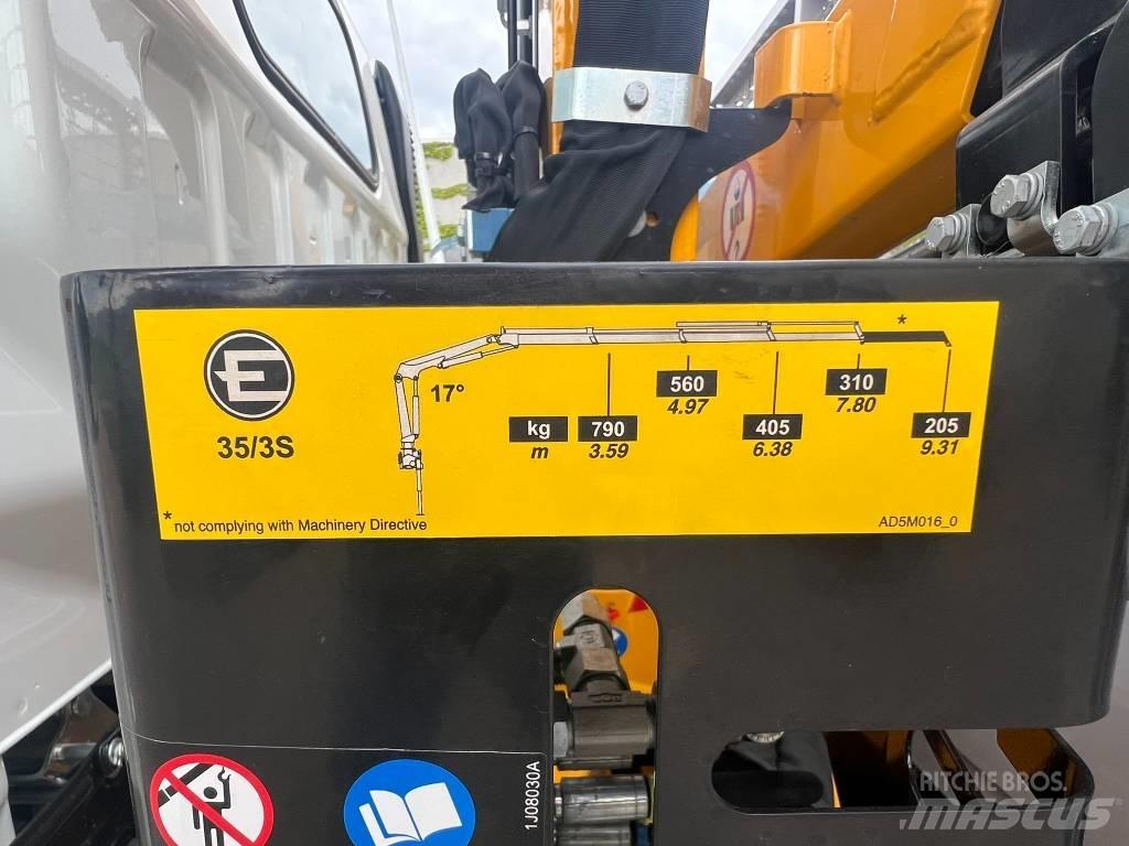 Fuso 35 3S Crane trucks