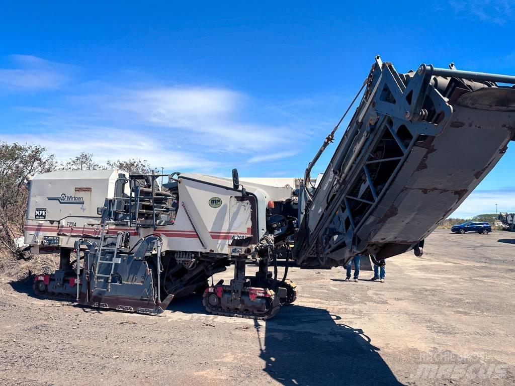 Wirtgen W200 Asphalt cold milling machines