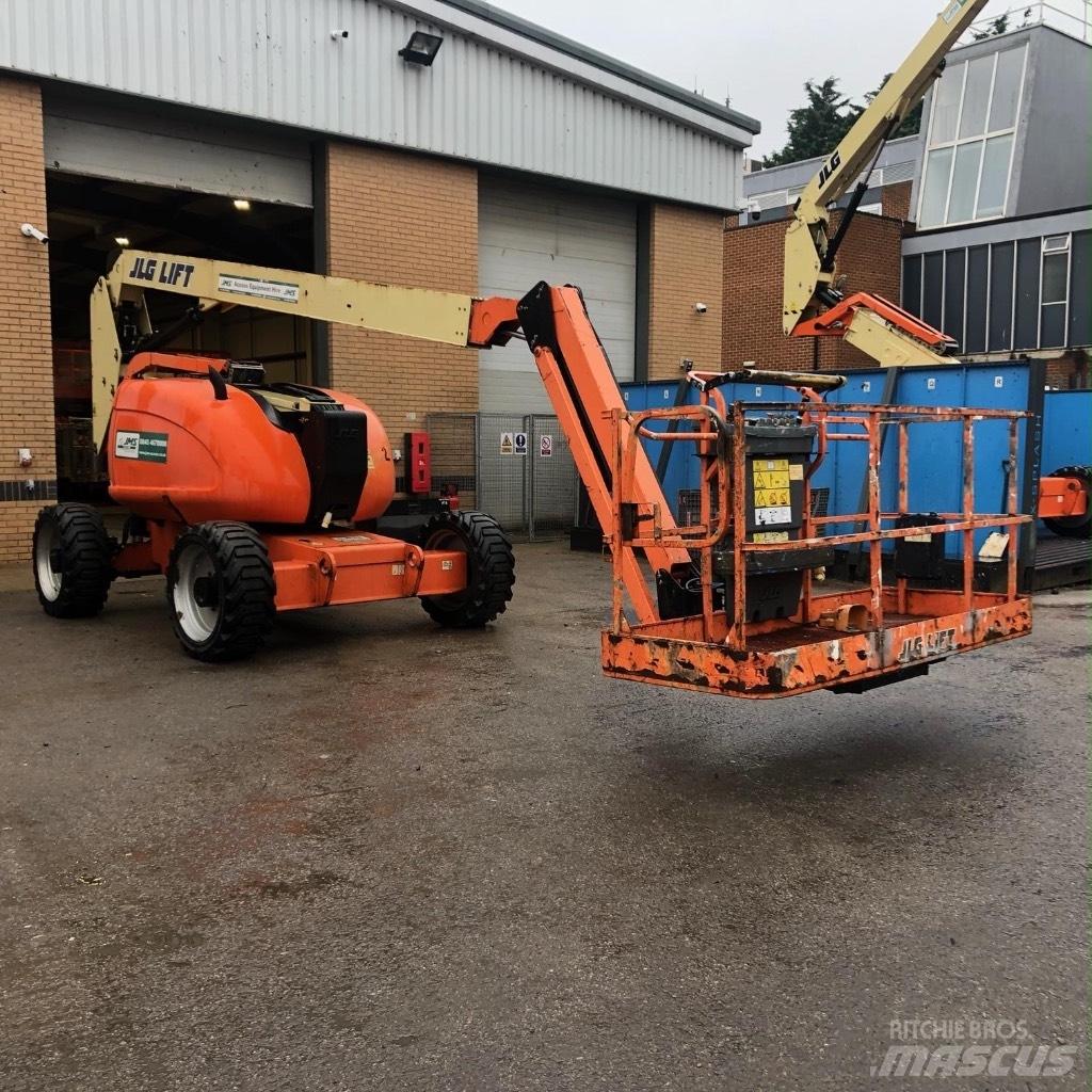 JLG 600 AJ Articulated boom lifts