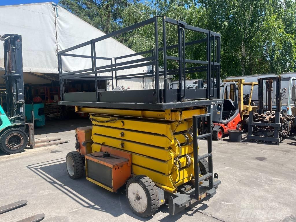 TKD 92FE      V-3024 Vertical mast lifts