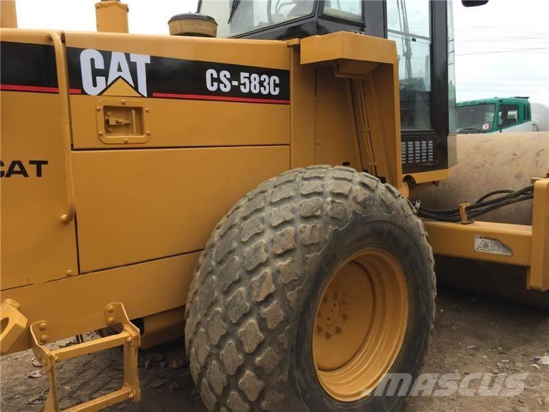 CAT CS-583C Single drum rollers