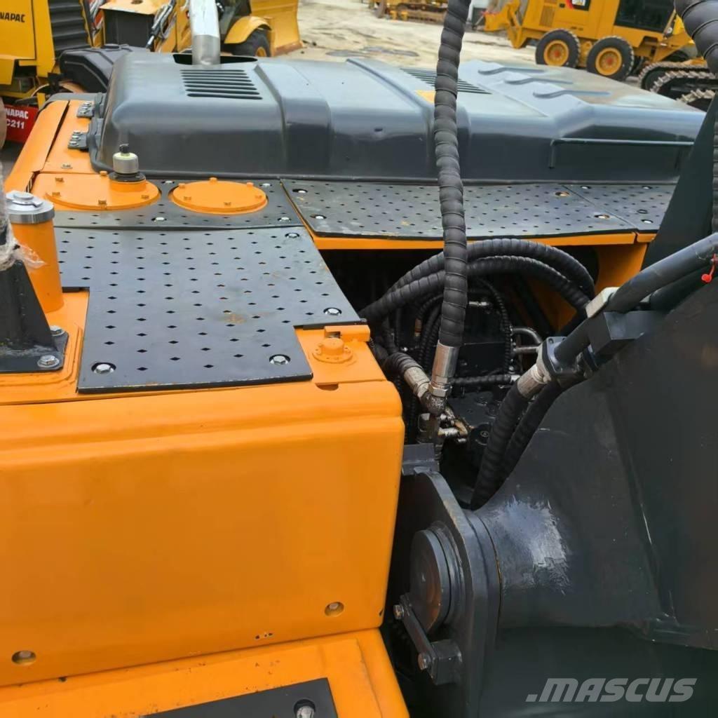 Hyundai r220lc-9s Midi excavators  7t - 12t