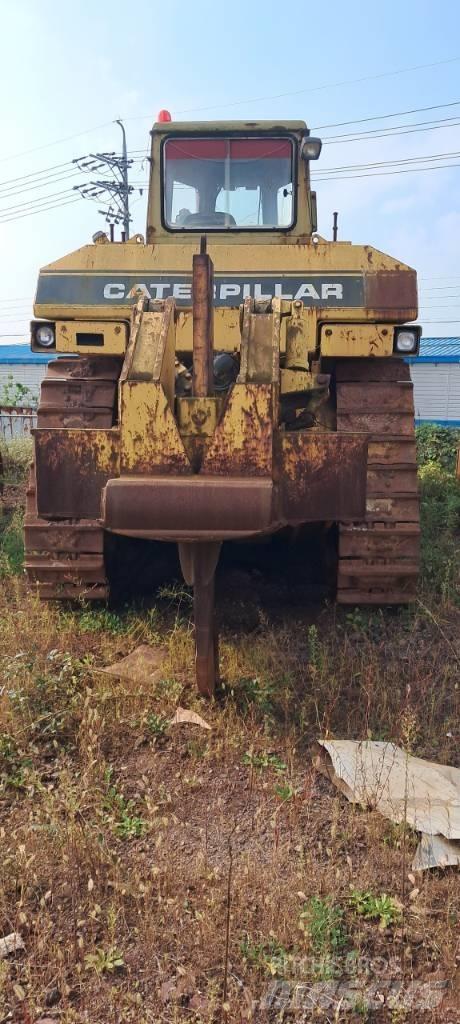 CAT D 9 N Crawler dozers