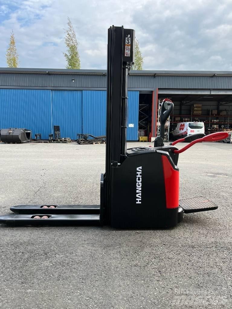 Hangcha CDD16-AC1S Self propelled stackers