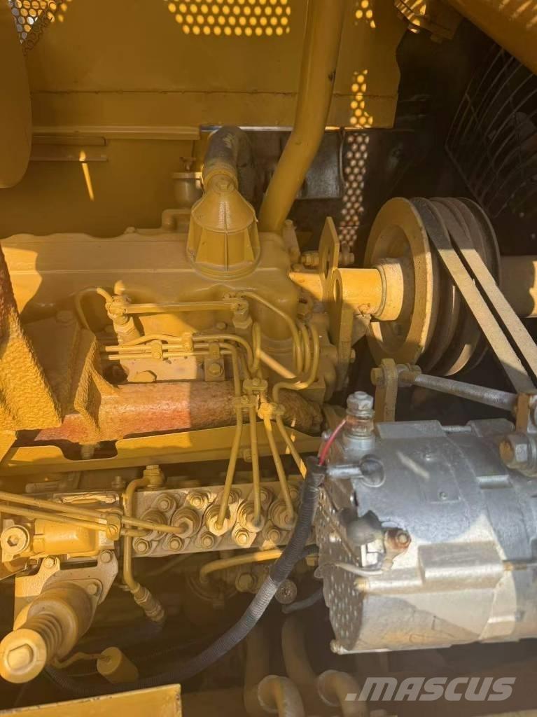CAT D 7 G Graders