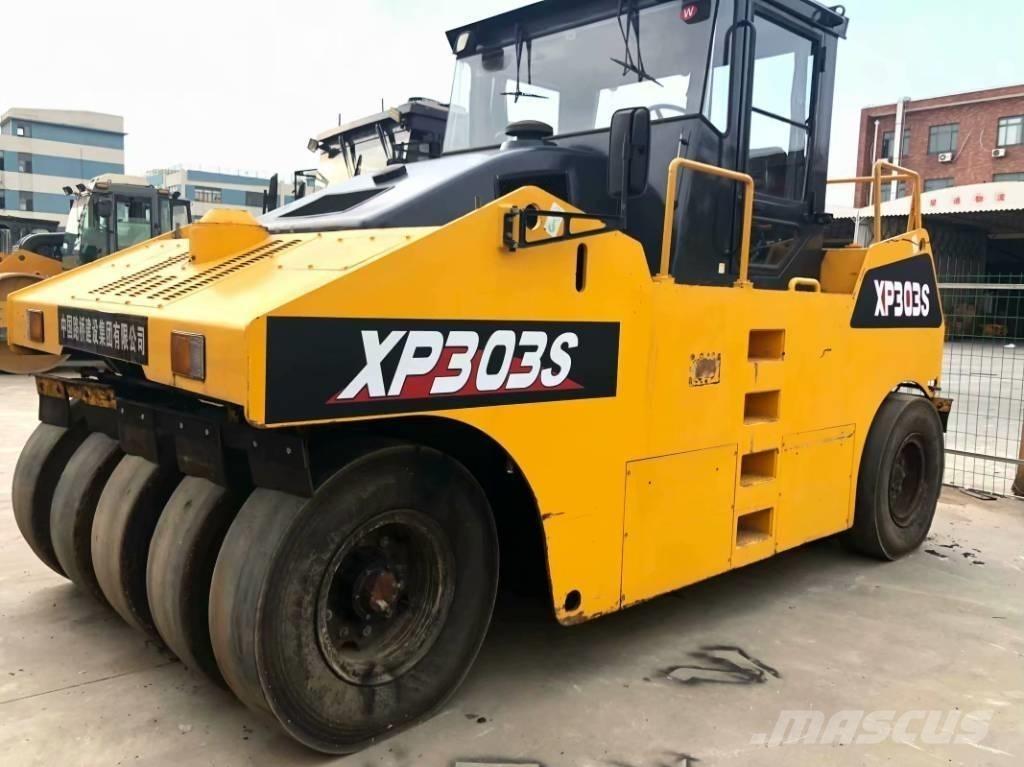 XCMG XP 303 Pneumatic tired rollers