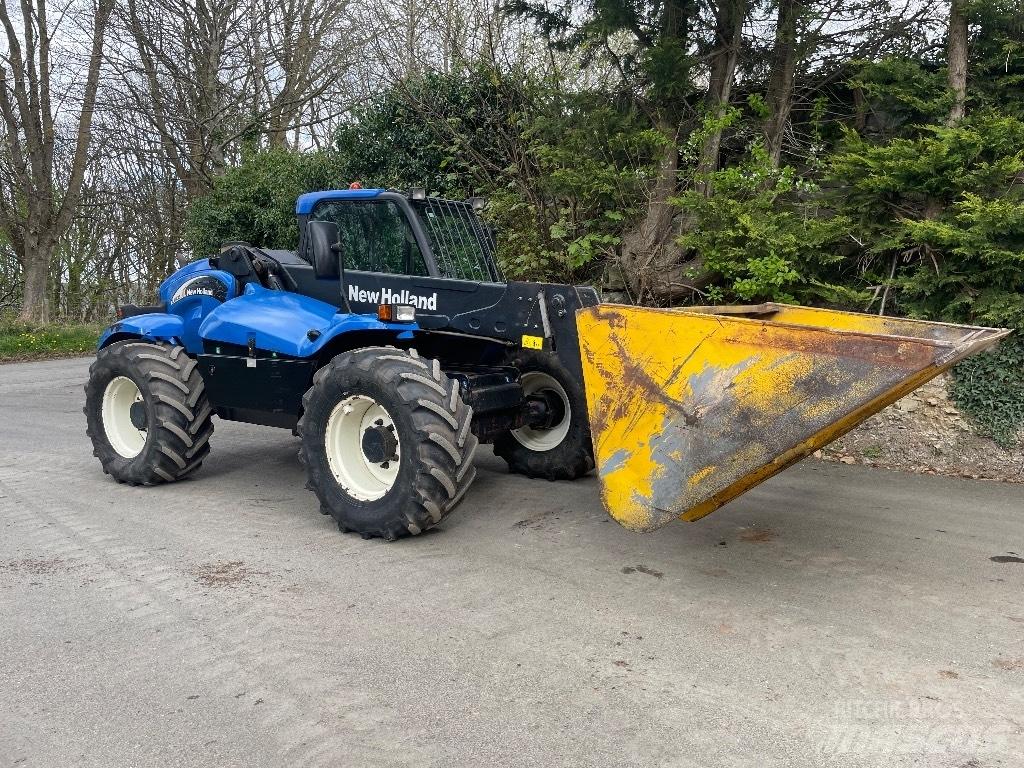 New Holland LM 435 A Telehandlers for agriculture