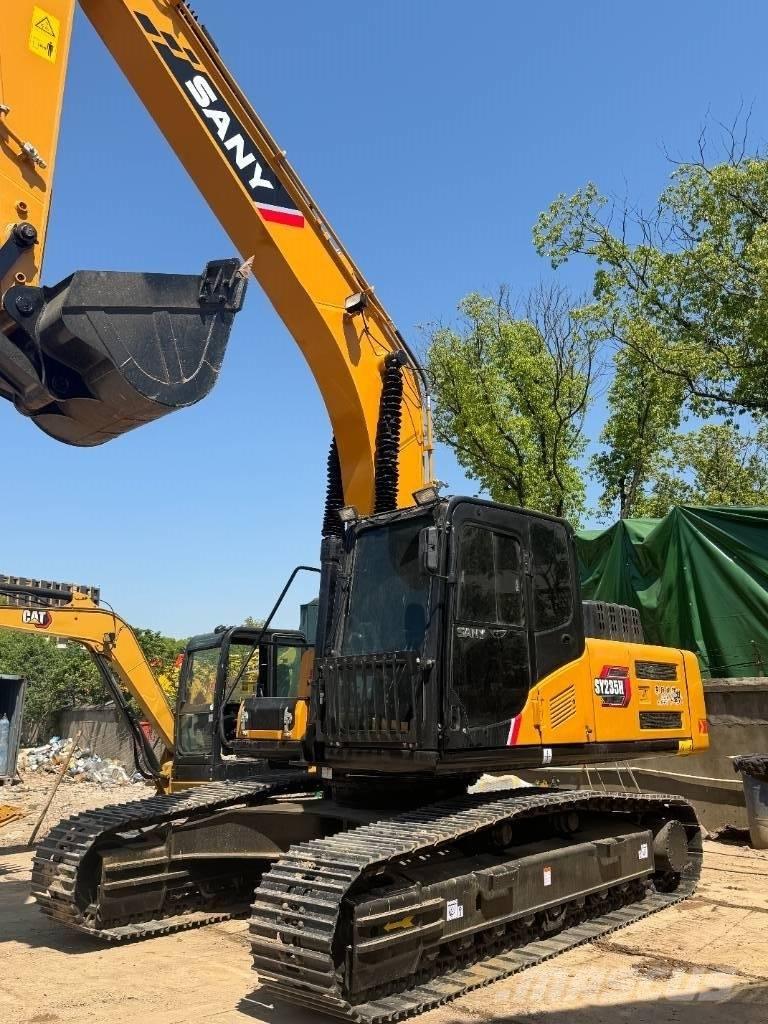 Sany SY 235 Midi excavators  7t - 12t