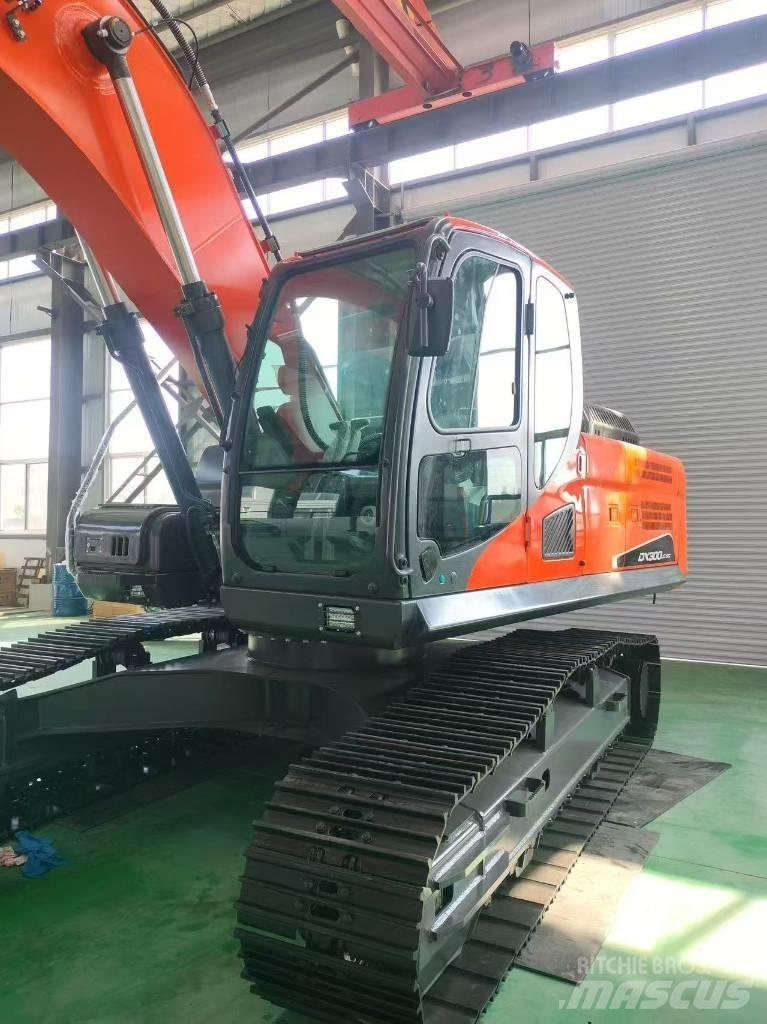 Doosan DX300 Midi excavators  7t - 12t
