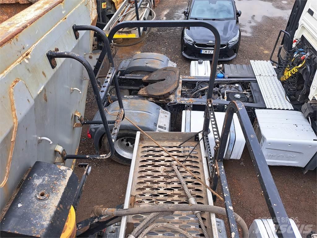 Wielton NW-3 Box body trailers