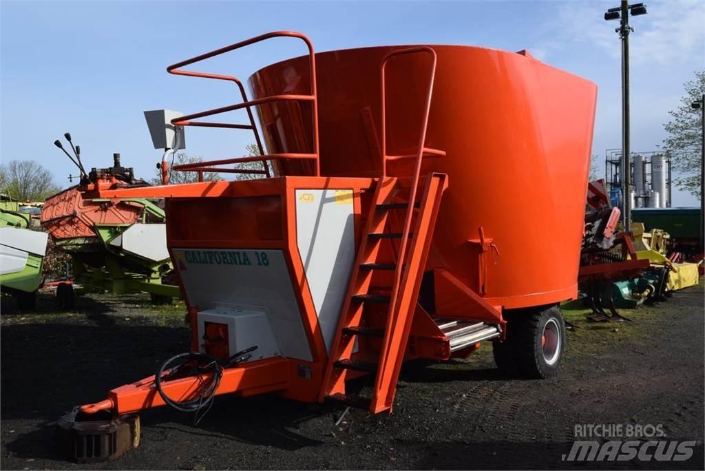 Omas California 18 Mixer feeders