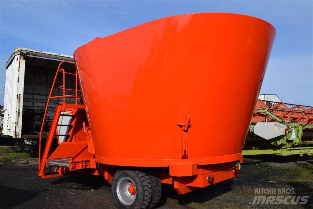 Omas California 18 Mixer feeders