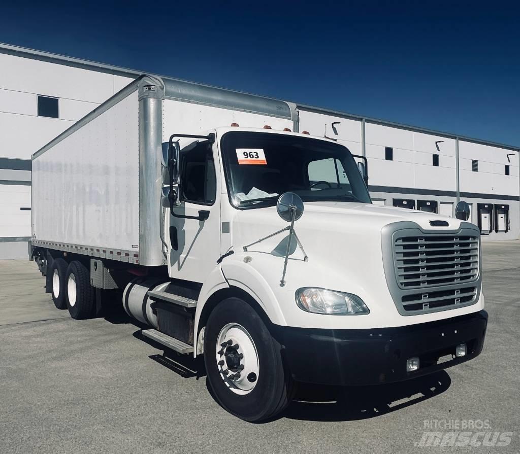 Freightliner M 106 Box body trucks