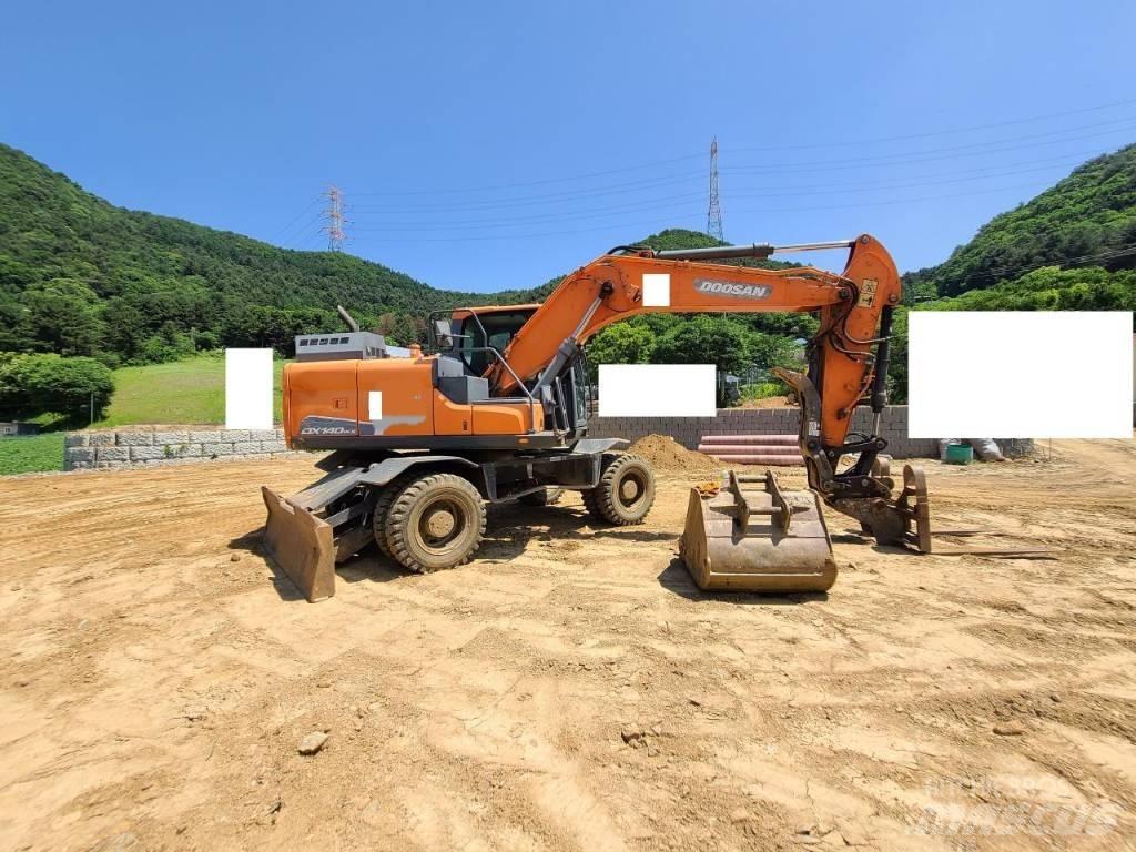 Doosan DX 140 W Wheeled excavators