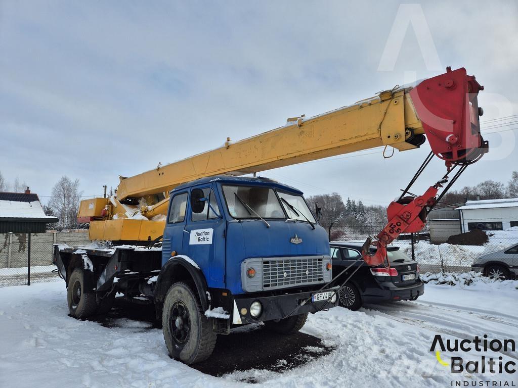 MAZ 5334 Crane trucks