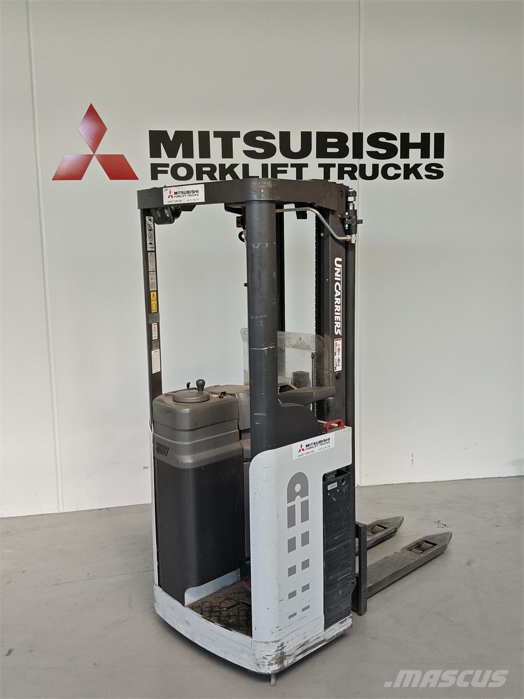 Atlet AJN160 Self propelled stackers