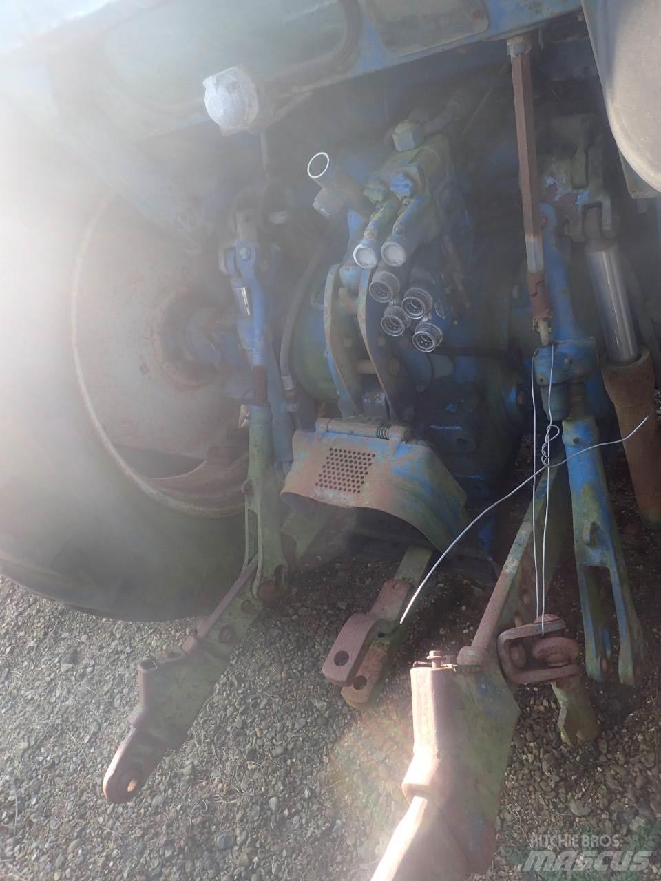 Ford 7810 Tractors