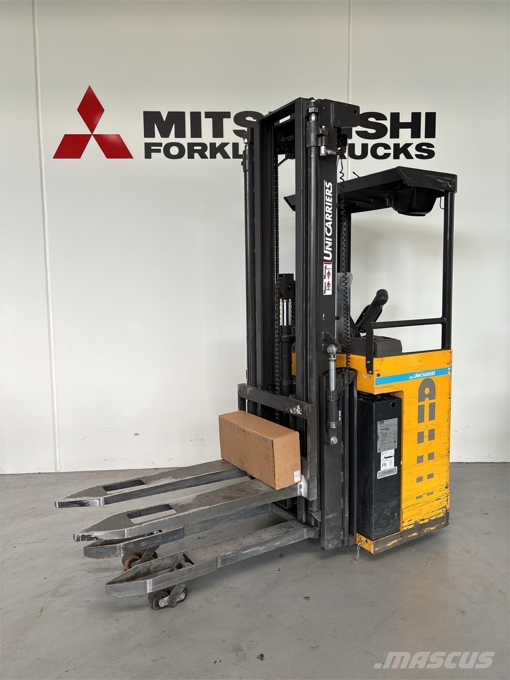 Atlet X160 Self propelled stackers