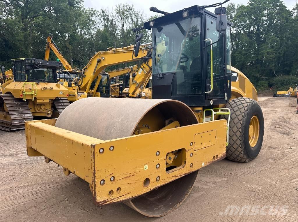 CAT CS 64 B Single drum rollers
