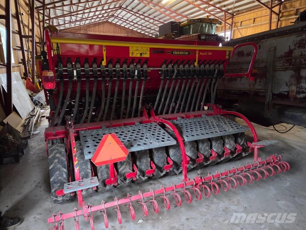 Väderstad Rapid300C Combination drills