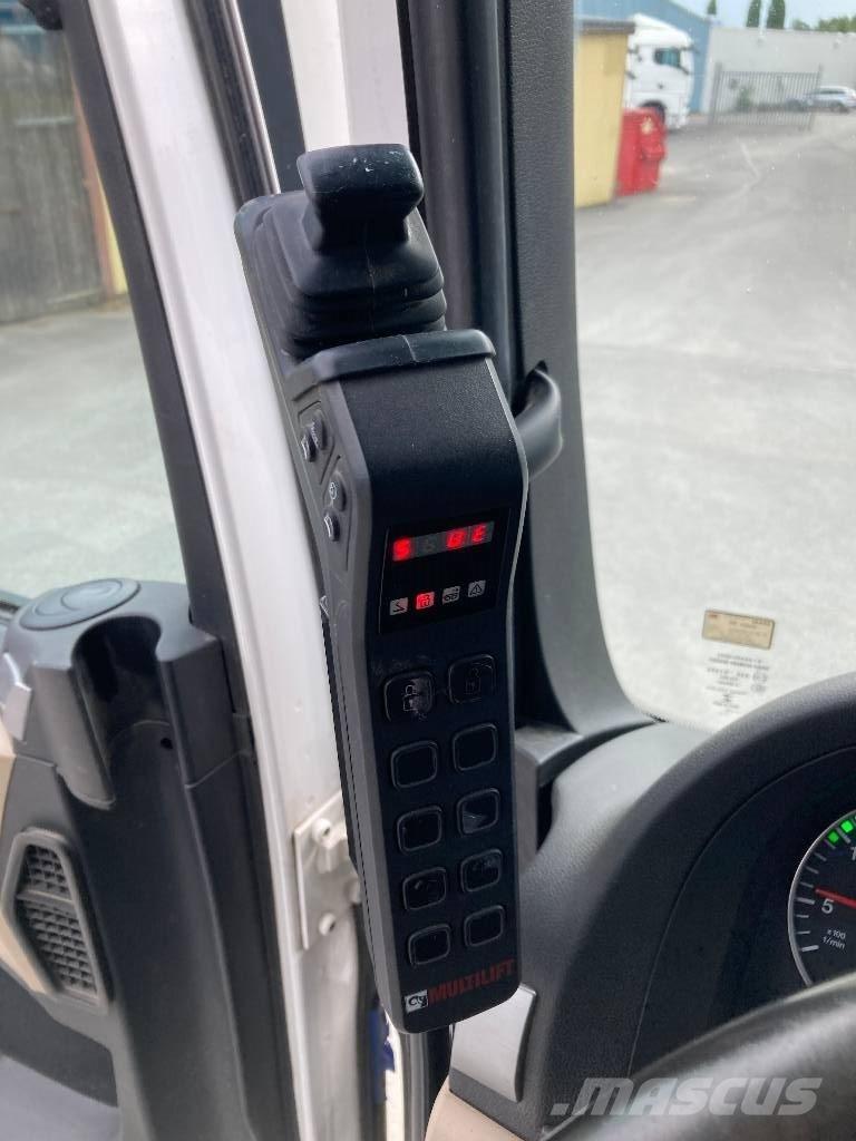 MAN TGX 26.500 6X2 Hook lift trucks