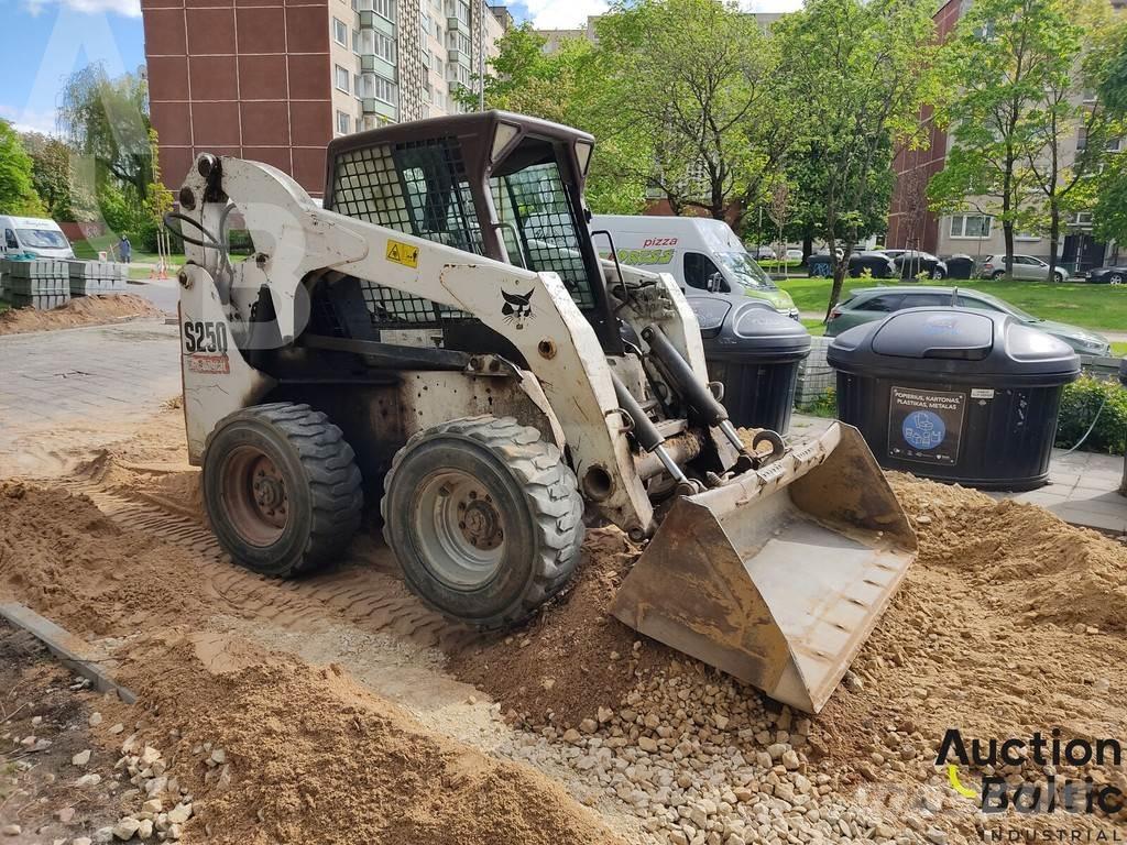 Bobcat S 250 Skid steer loaders