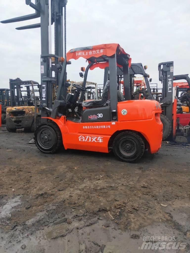 Heli H2000 30 Diesel trucks