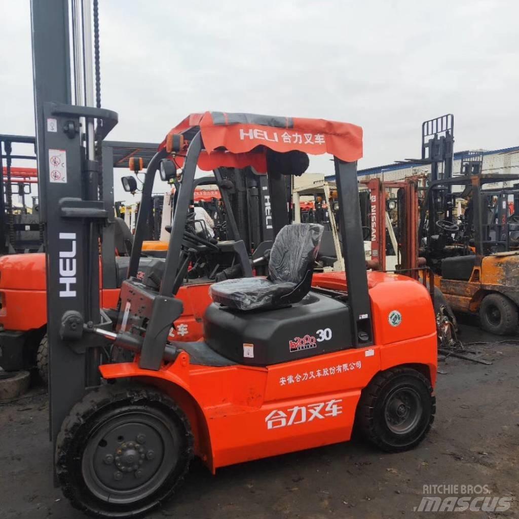 Heli H2000 30 Diesel trucks