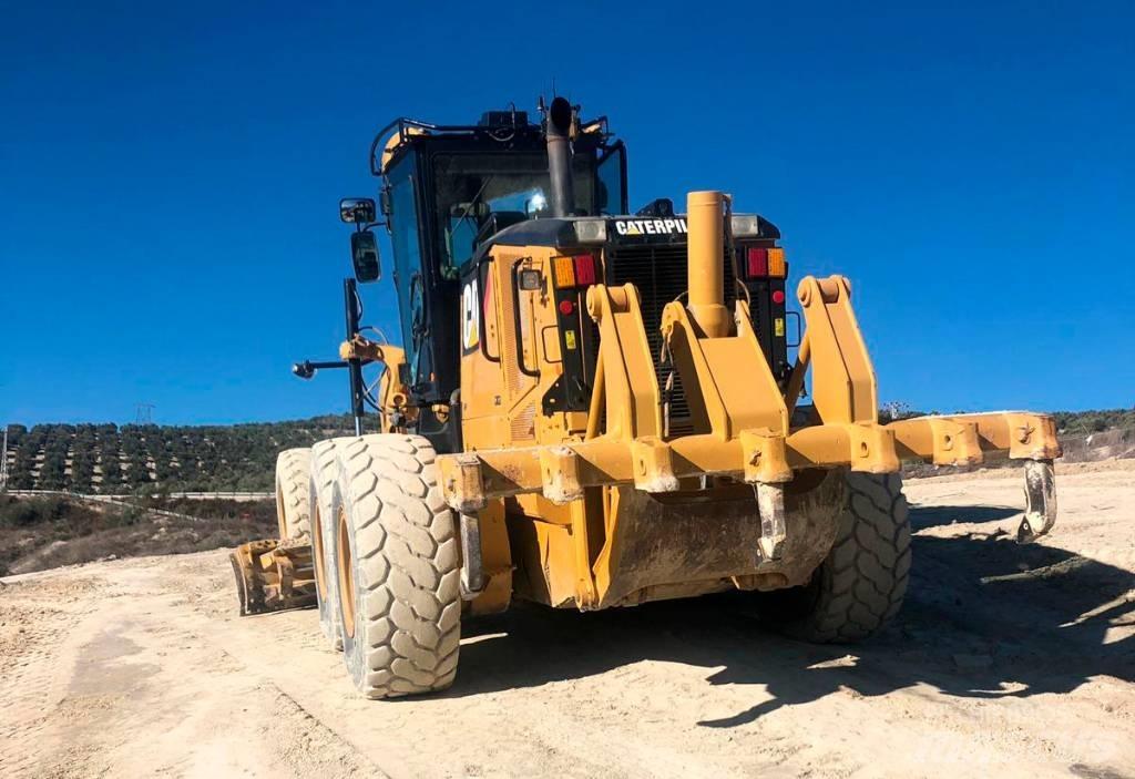 CAT 14 M Graders