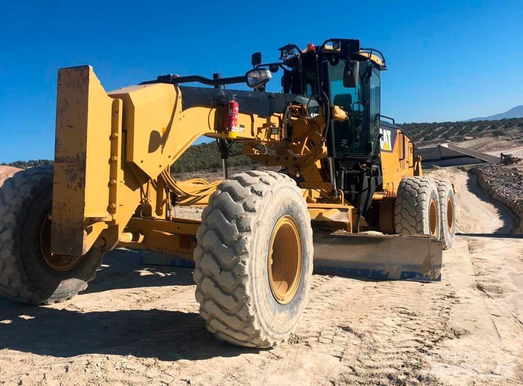 CAT 14 M Graders