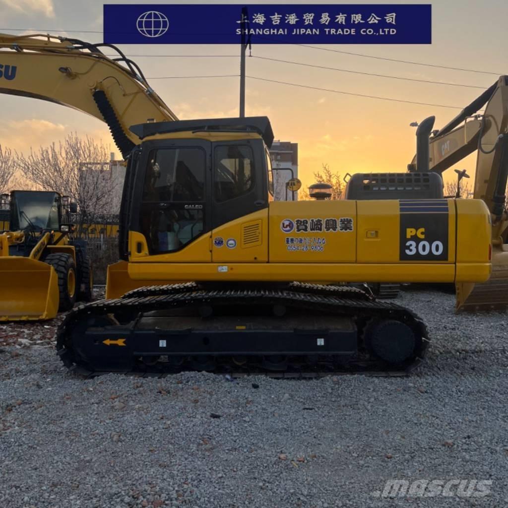 Komatsu PC 300 Crawler excavators