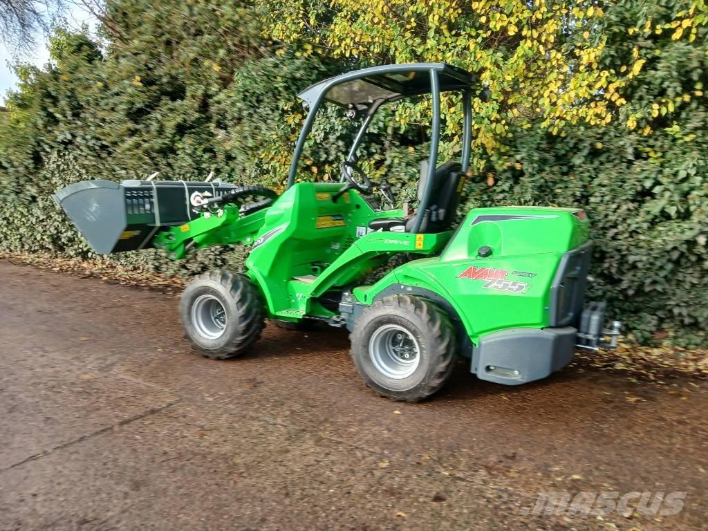 Ex Demo Avant 755i Mini loaders