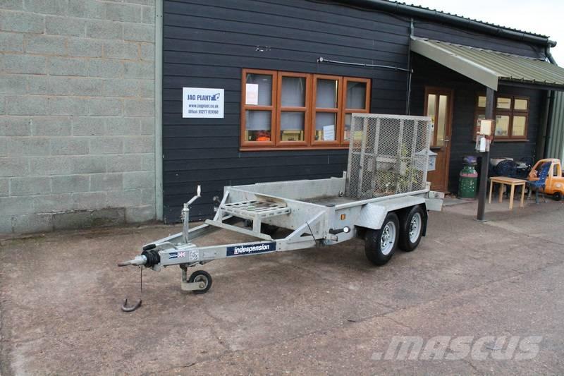 Isuzu 75.150 Beavertail Flatbed / winch trucks
