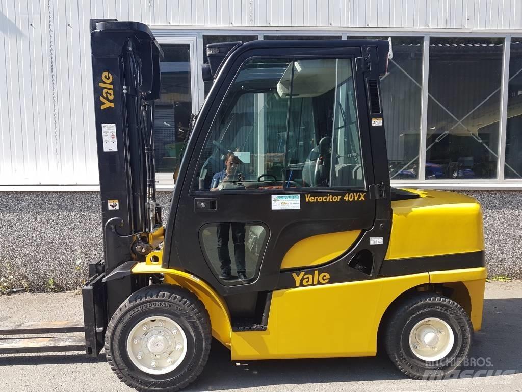 Yale GDP40VX Diesel trucks