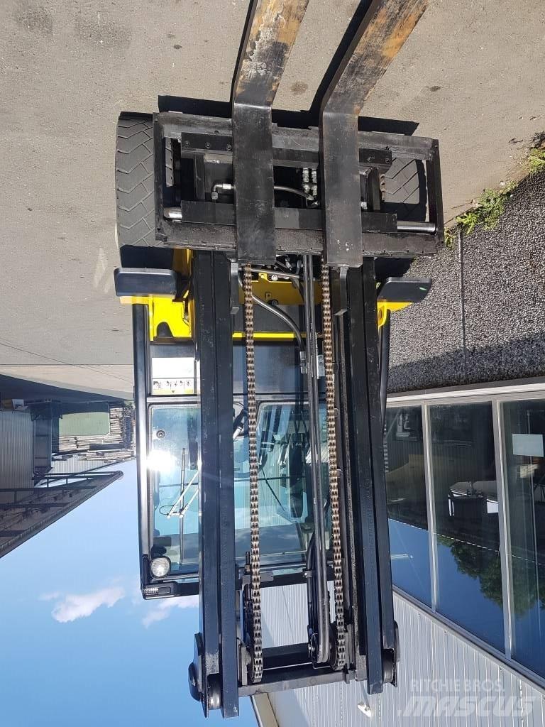 Yale GDP40VX Diesel trucks