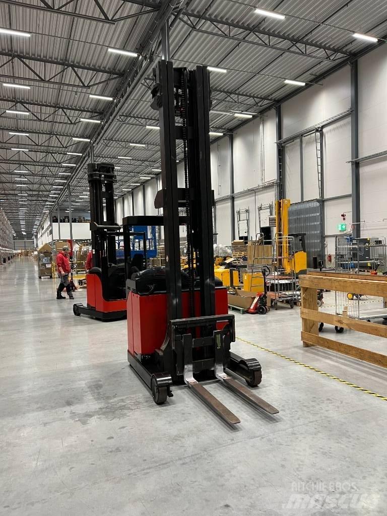 Linde R16S Reach trucks