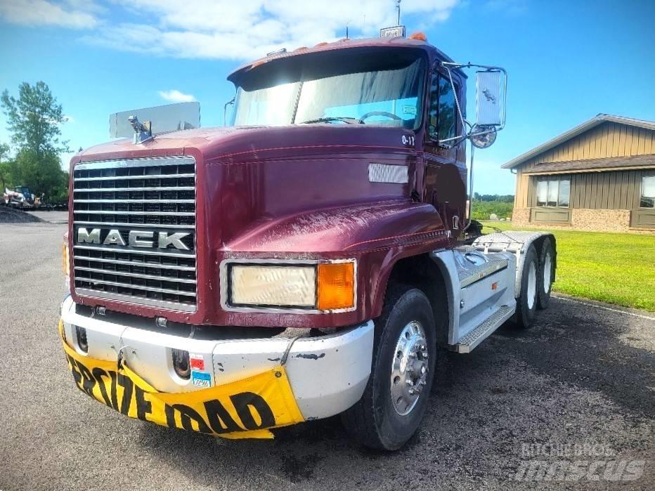 Mack CH 613 Tractor Units
