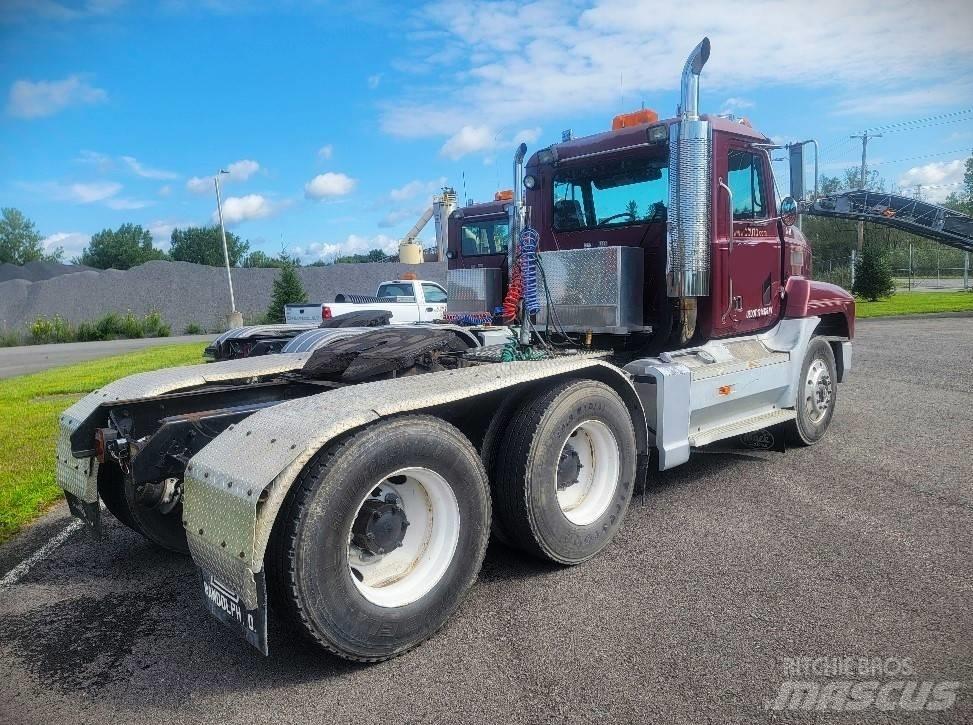 Mack CH 613 Tractor Units