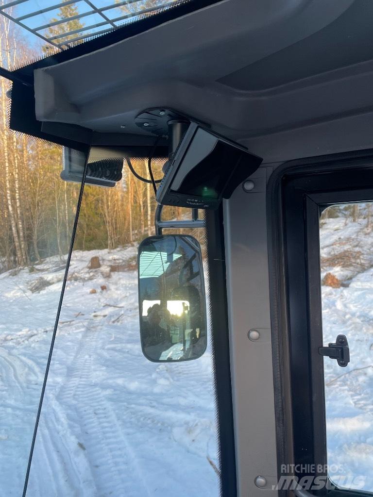 Powertrack L45 Wheel loaders