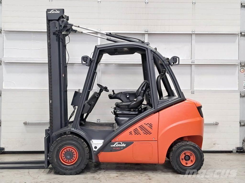 Linde H30D-02 Diesel trucks
