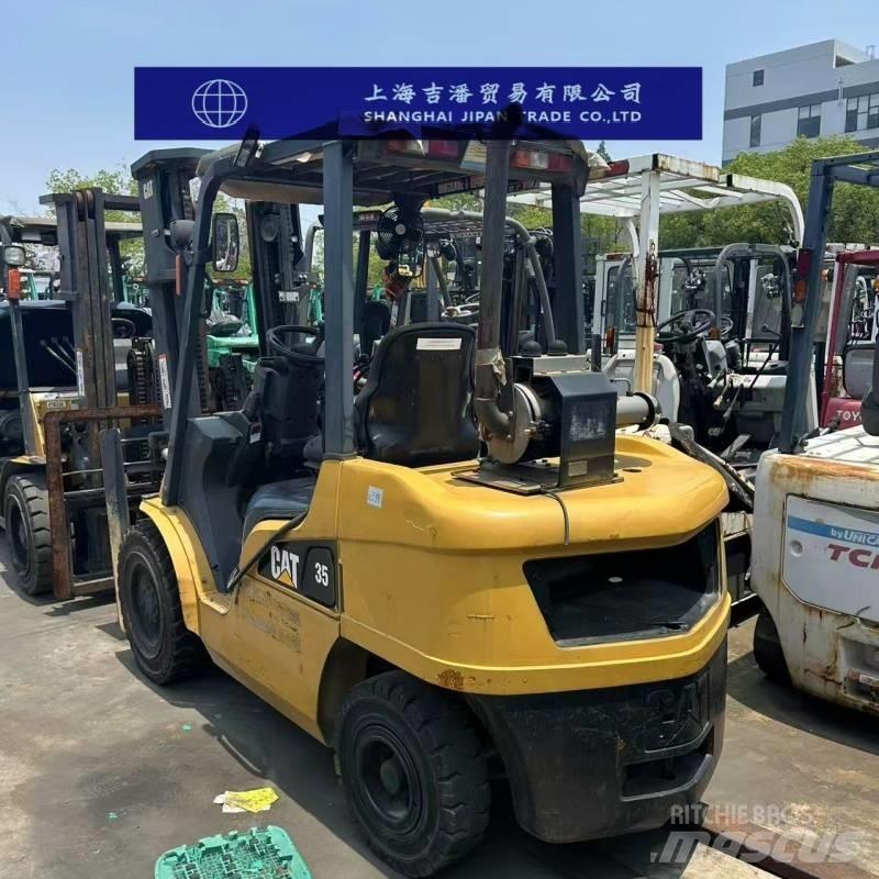 CAT 35 Diesel trucks