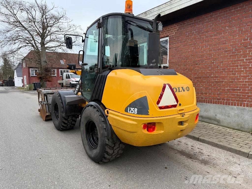 Volvo L 25 B Wheel loaders