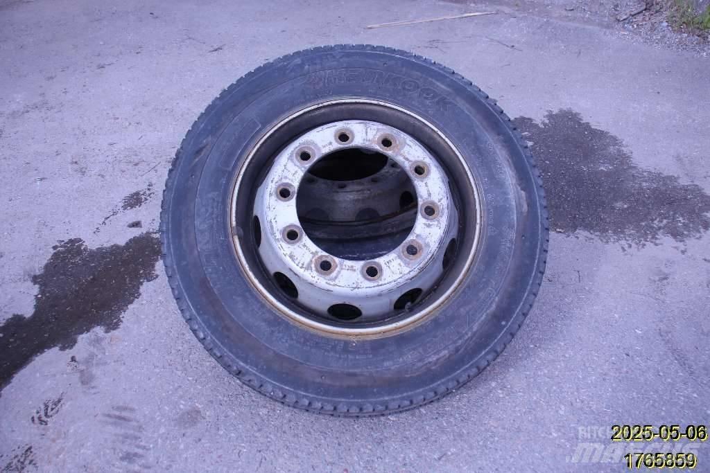  Entreprenad Däck Tyres, wheels and rims