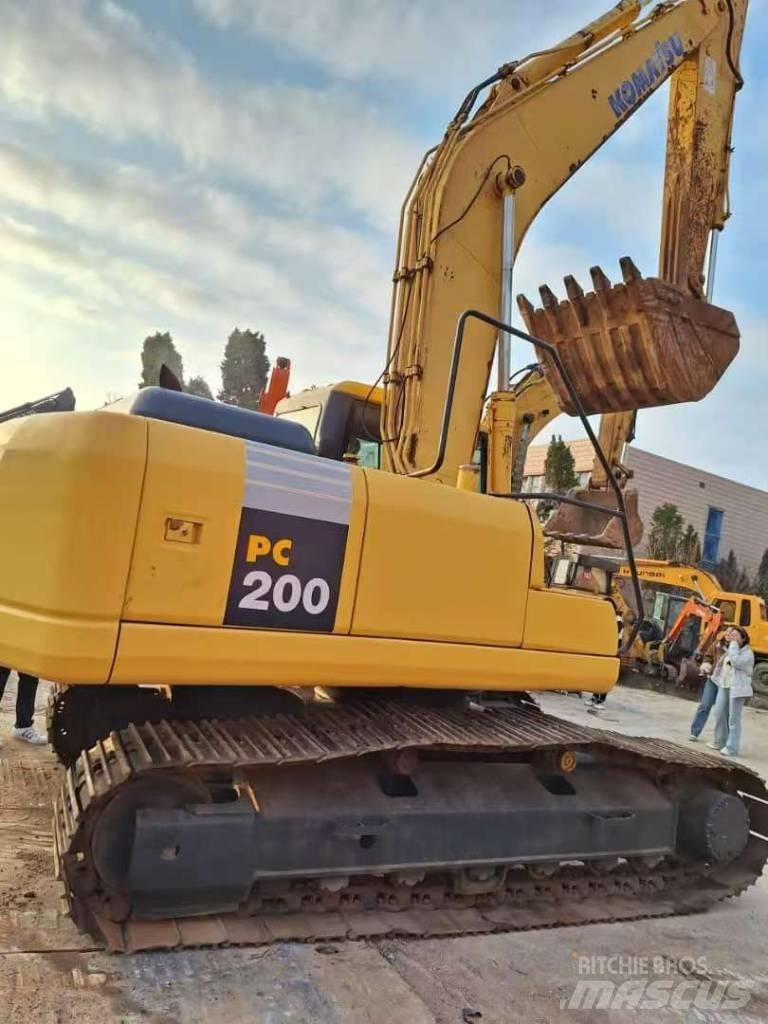 Komatsu PC 200-7 Crawler excavators