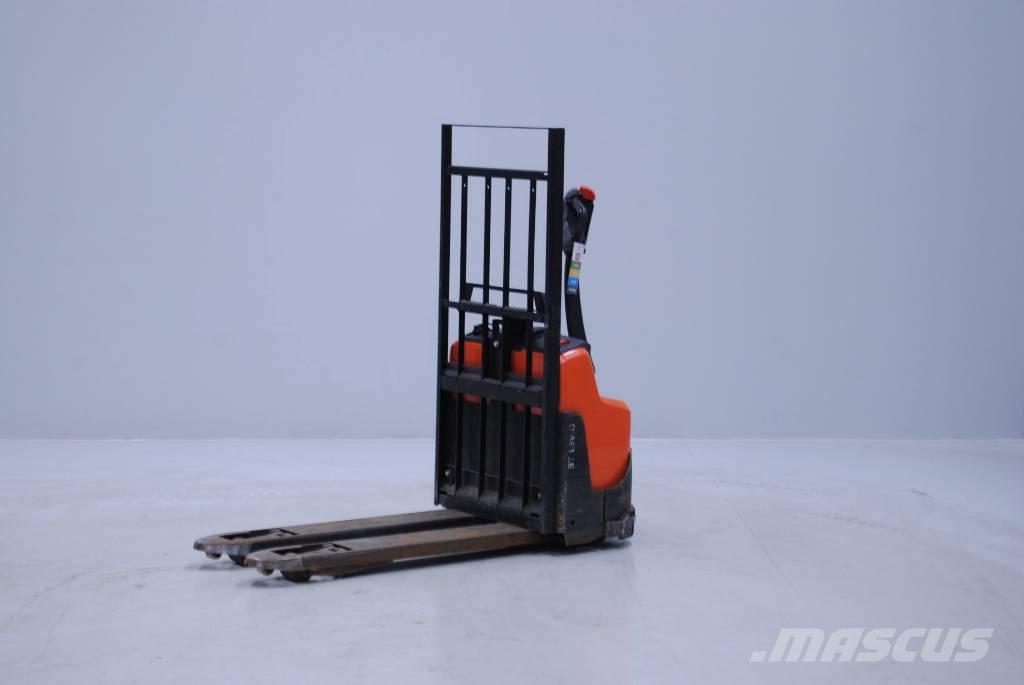 Toyota LWI160 Low lifter