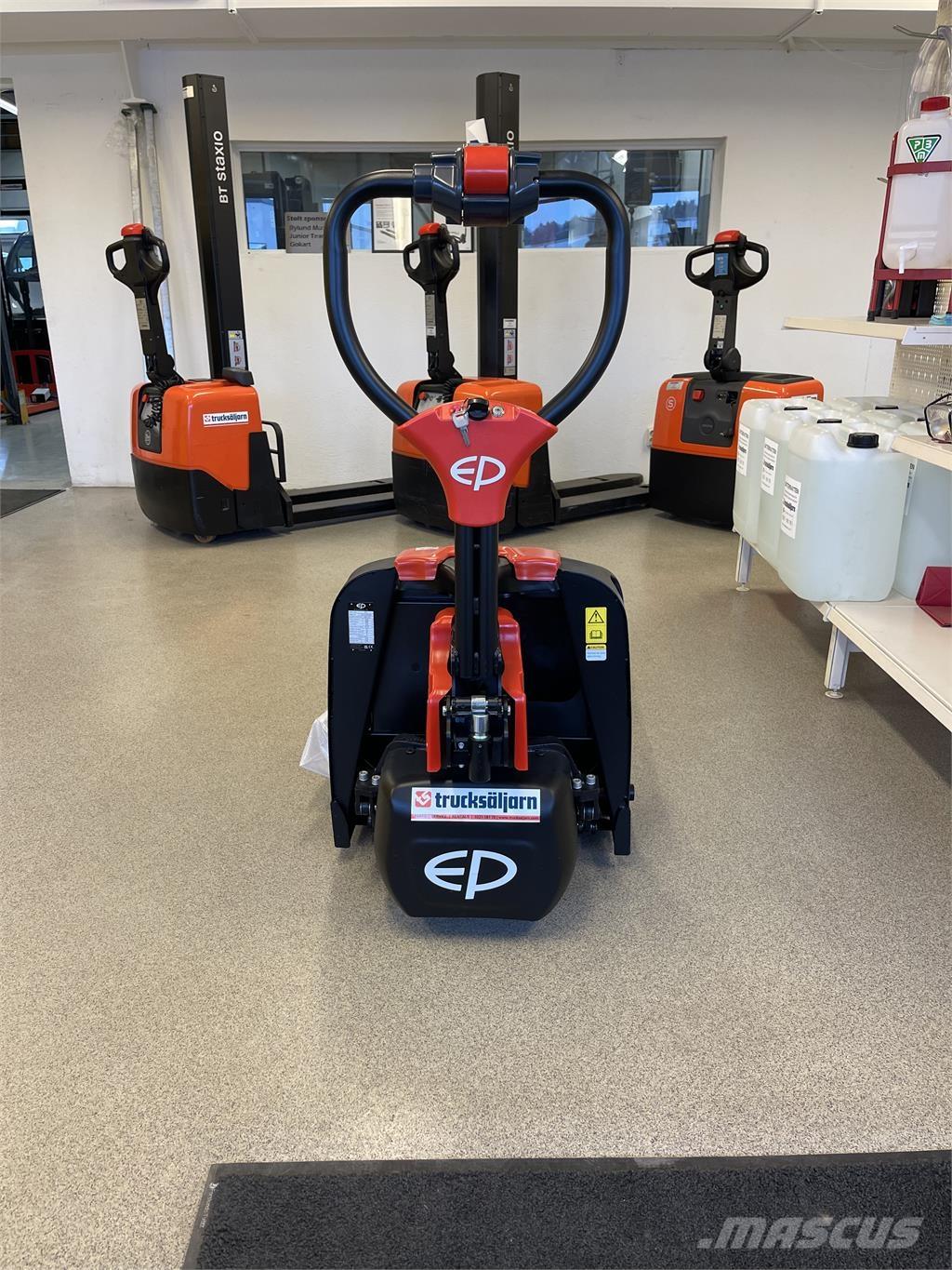 EP Equipment F4 Pedestrian stacker