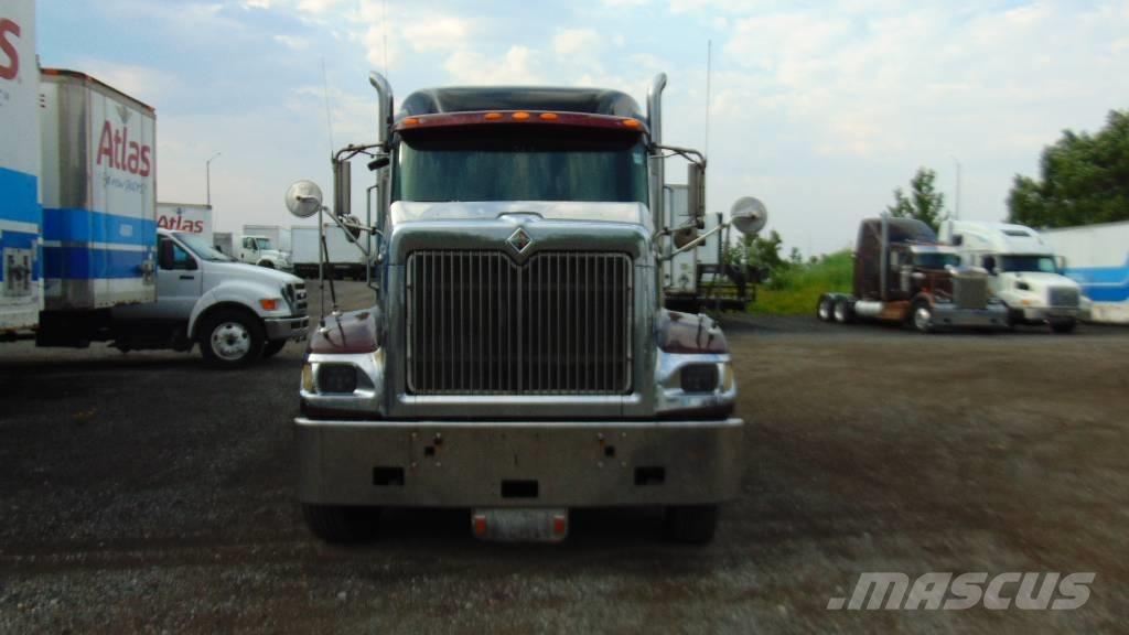 International 9900 i Tractor Units