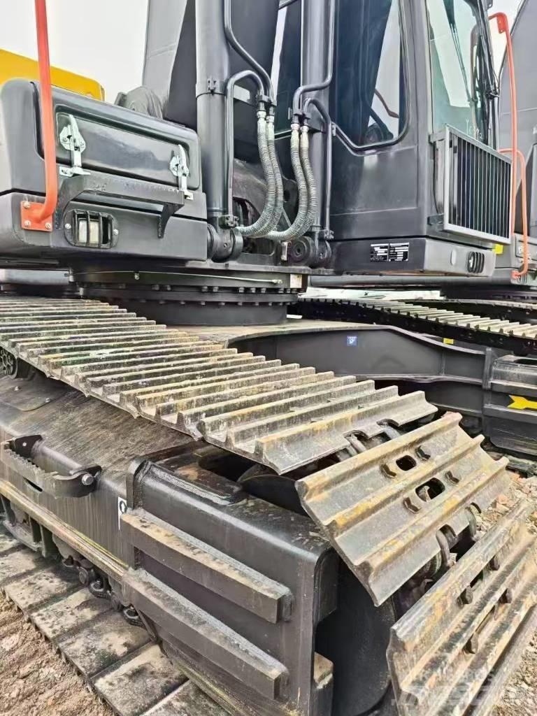 Volvo 240 Crawler excavators
