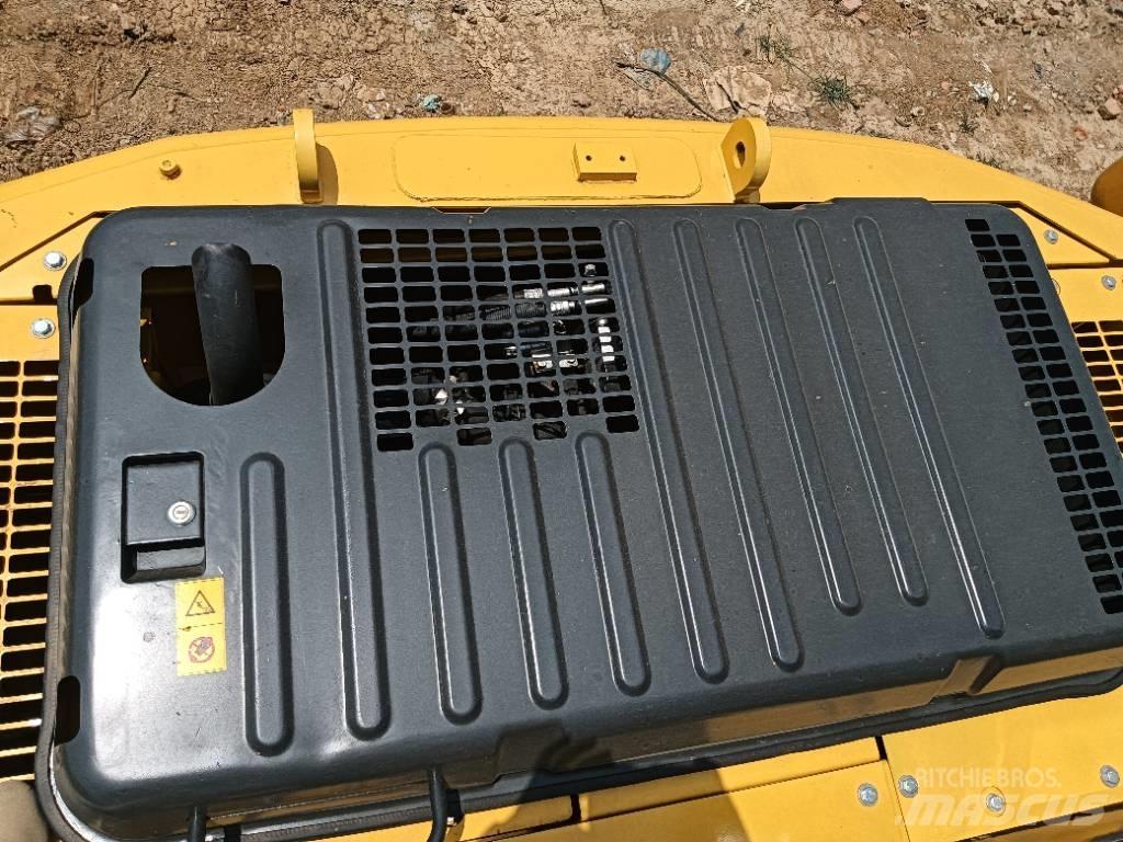 Komatsu PC 130 Midi excavators  7t - 12t